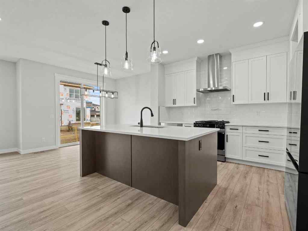 MLS® A2244847 - 271 Kinniburgh Loop  in Kinniburgh South Chestermere, Residential
