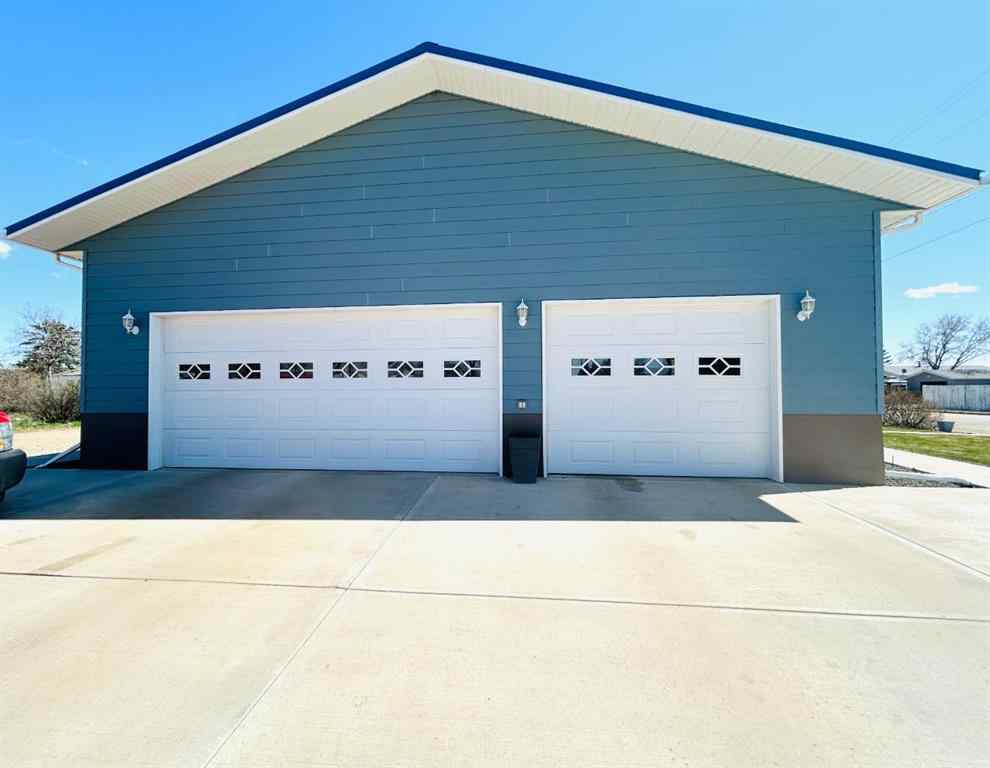 MLS® A2244855 - 402 5 Avenue E in NONE Oyen, Residential
