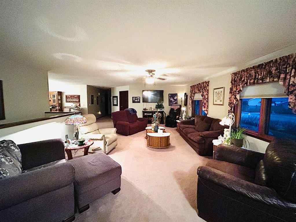 MLS® A2244855 - 402 5 Avenue E in NONE Oyen, Residential