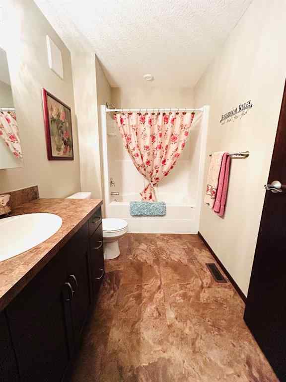 MLS® A2244855 - 402 5 Avenue E in NONE Oyen, Residential