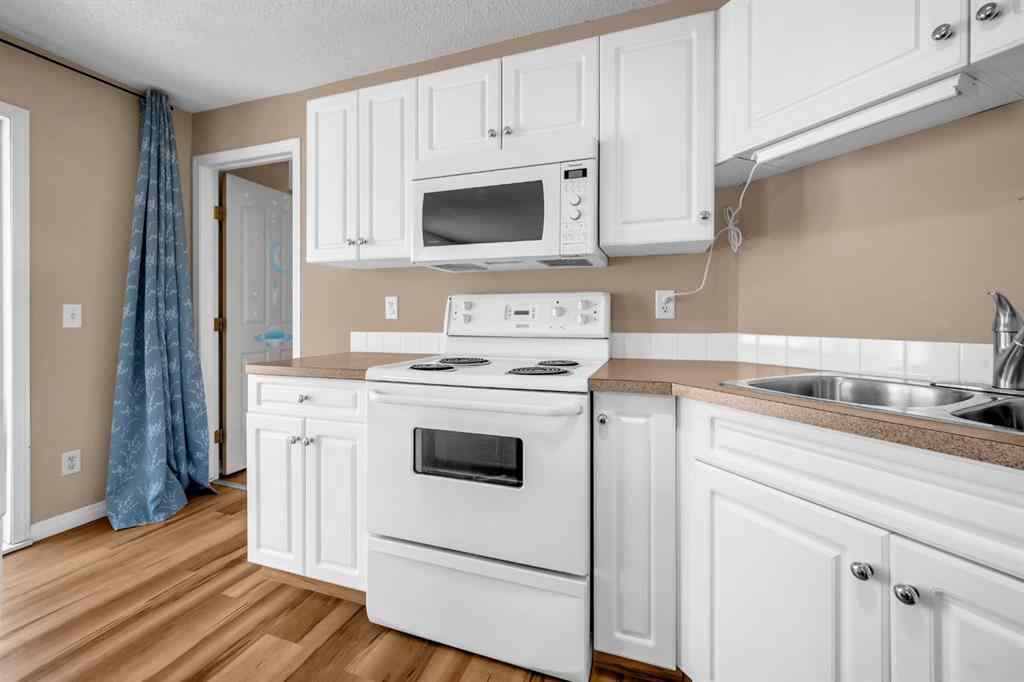 MLS® A2244870 - Unit #204 4204 Valleyview Park SE in Dover Calgary, Residential