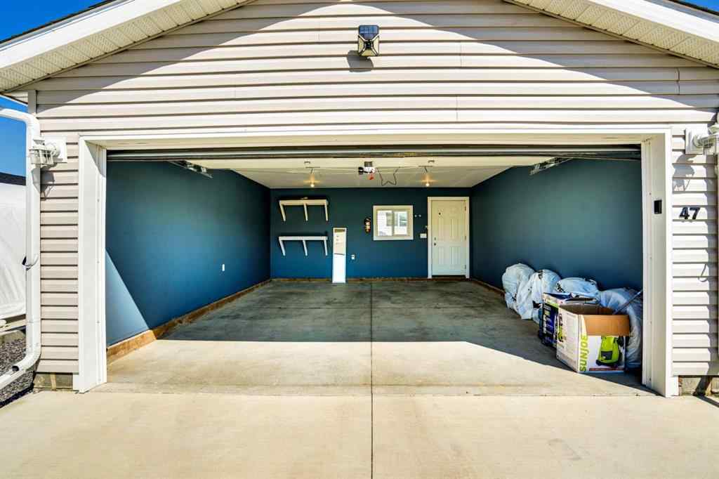 MLS® A2244887 - 47 Lake Street  in Liberty Landing Rural Red Deer County, Residential