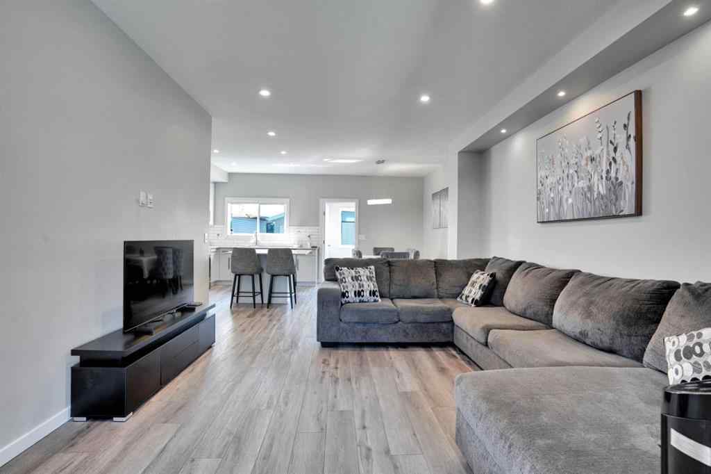 MLS® A2244887 - 47 Lake Street  in Liberty Landing Rural Red Deer County, Residential