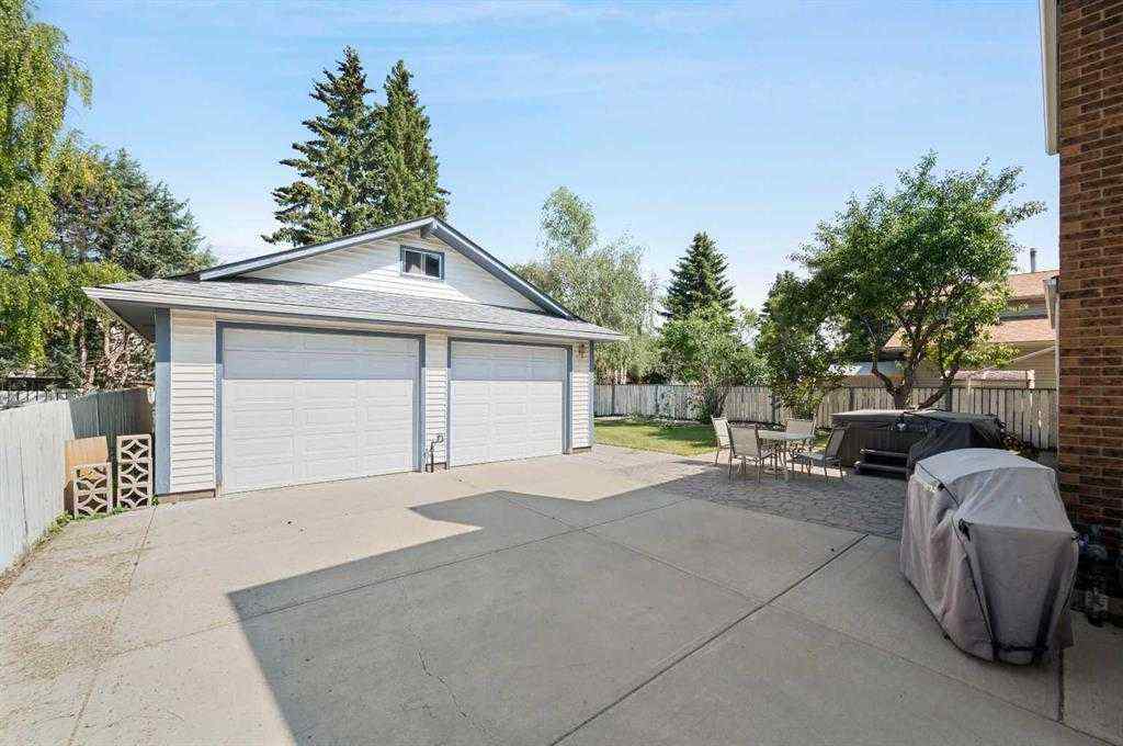 MLS® A2244896 - 5632 dalhousie Drive NW in Dalhousie Calgary, Residential