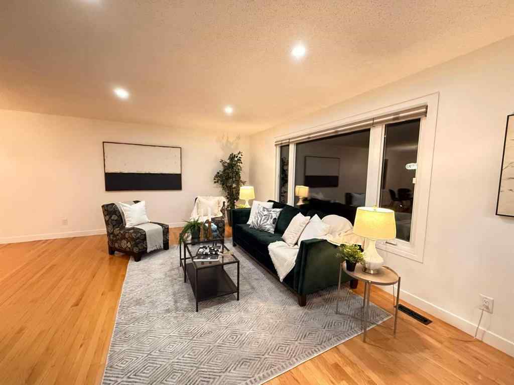 MLS® A2244896 - 5632 dalhousie Drive NW in Dalhousie Calgary, Residential