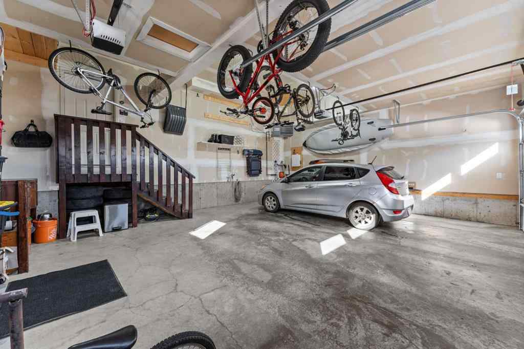MLS® A2244918 - 804 Shawnee Terrace SW in Shawnee Slopes Calgary, Residential