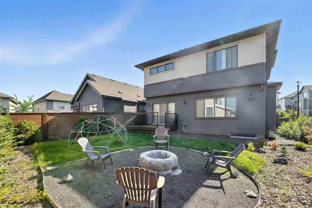 MLS® A2244918 - 804 Shawnee Terrace SW in Shawnee Slopes Calgary, Residential