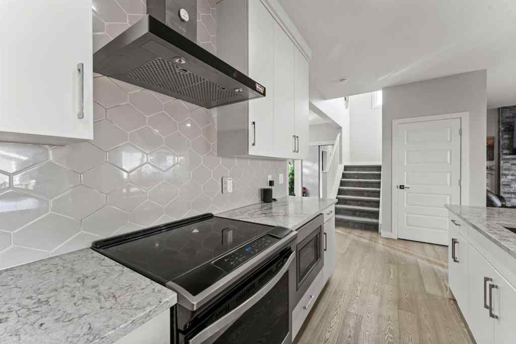 MLS® A2244918 - 804 Shawnee Terrace SW in Shawnee Slopes Calgary, Residential
