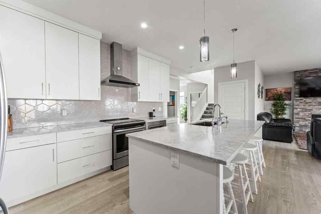 MLS® A2244918 - 804 Shawnee Terrace SW in Shawnee Slopes Calgary, Residential
