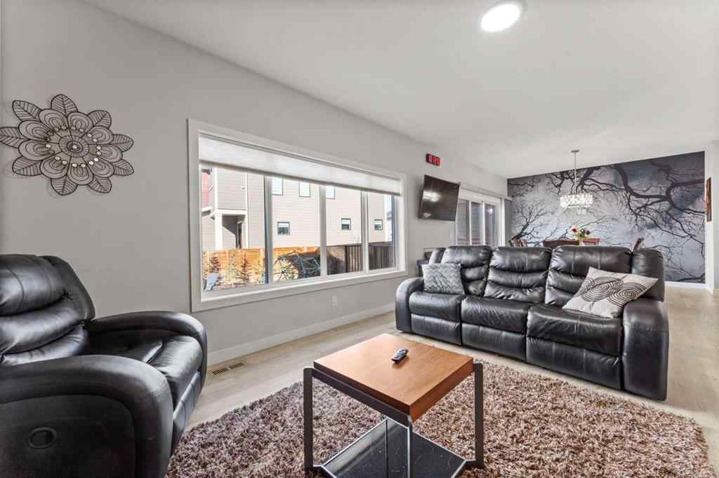 MLS® A2244918 - 804 Shawnee Terrace SW in Shawnee Slopes Calgary, Residential