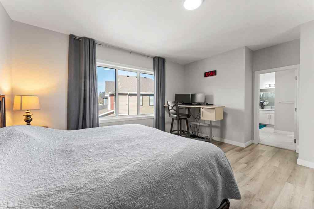 MLS® A2244918 - 804 Shawnee Terrace SW in Shawnee Slopes Calgary, Residential