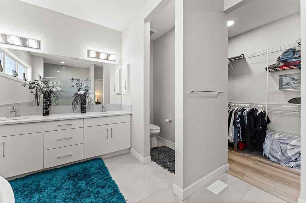 MLS® A2244918 - 804 Shawnee Terrace SW in Shawnee Slopes Calgary, Residential
