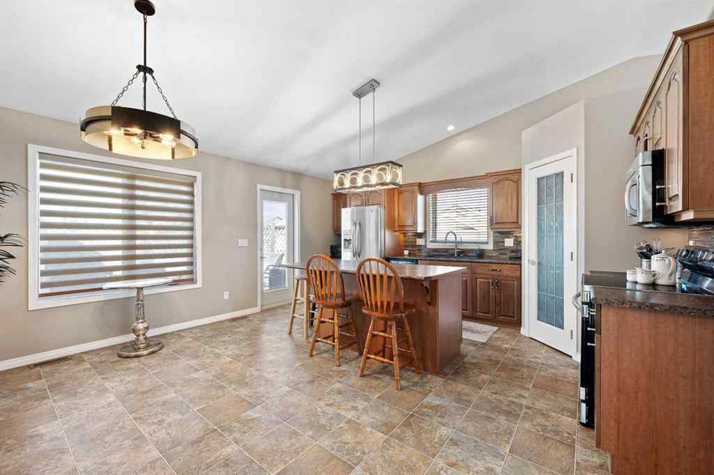 MLS® A2244923 - 3304 66 Avenue  in Parkview Estates Lloydminster, Residential