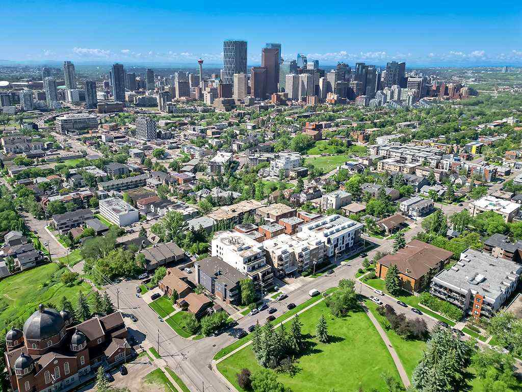 MLS® A2244929 - Unit #303 410 1 Avenue NE in Crescent Heights Calgary, Residential