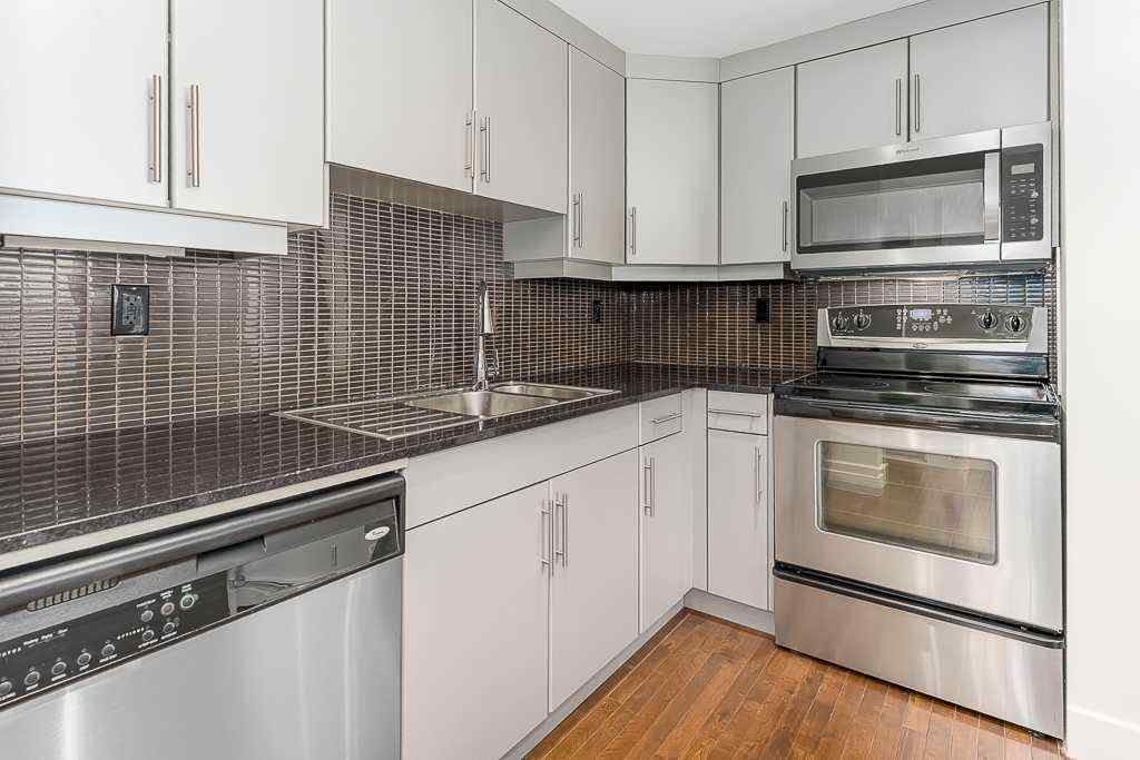 MLS® A2244929 - Unit #303 410 1 Avenue NE in Crescent Heights Calgary, Residential