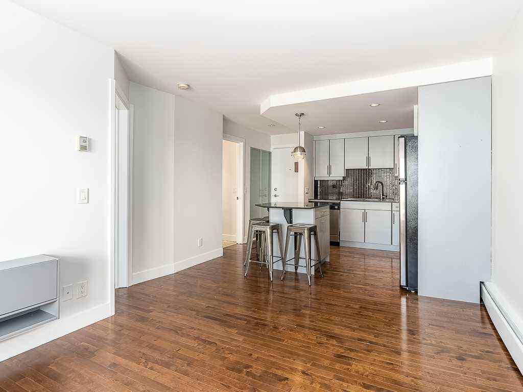 MLS® A2244929 - Unit #303 410 1 Avenue NE in Crescent Heights Calgary, Residential