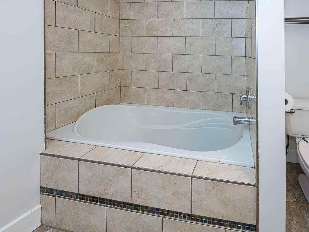 MLS® A2244929 - Unit #303 410 1 Avenue NE in Crescent Heights Calgary, Residential