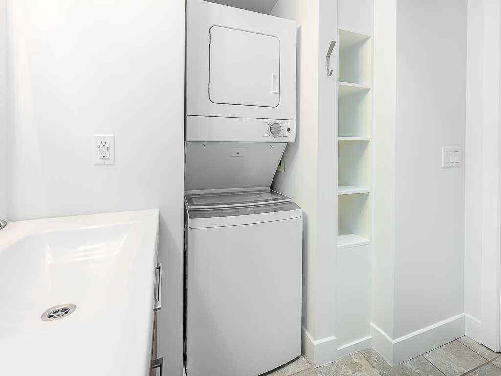 MLS® A2244929 - Unit #303 410 1 Avenue NE in Crescent Heights Calgary, Residential