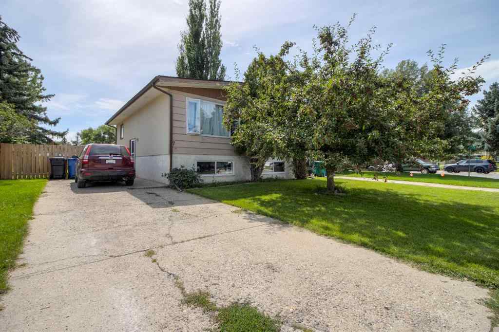 MLS® A2244934 - 7 Cayuga Place W in Indian Battle Heights Lethbridge, Residential