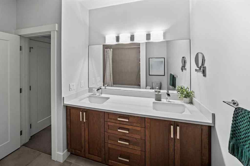 MLS® A2244935 - 2412 5 Street NW in Mount Pleasant Calgary, Residential