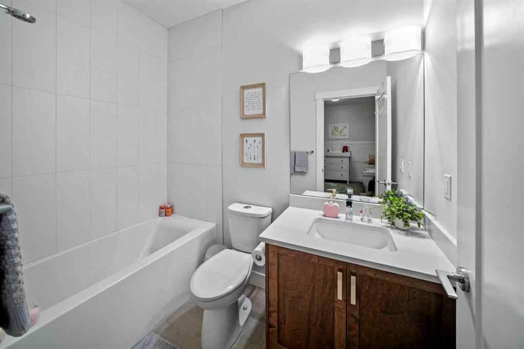 MLS® A2244935 - 2412 5 Street NW in Mount Pleasant Calgary, Residential
