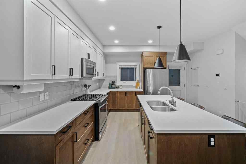 MLS® A2244935 - 2412 5 Street NW in Mount Pleasant Calgary, Residential
