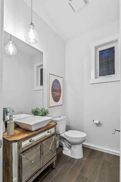 MLS® A2244935 - 2412 5 Street NW in Mount Pleasant Calgary, Residential