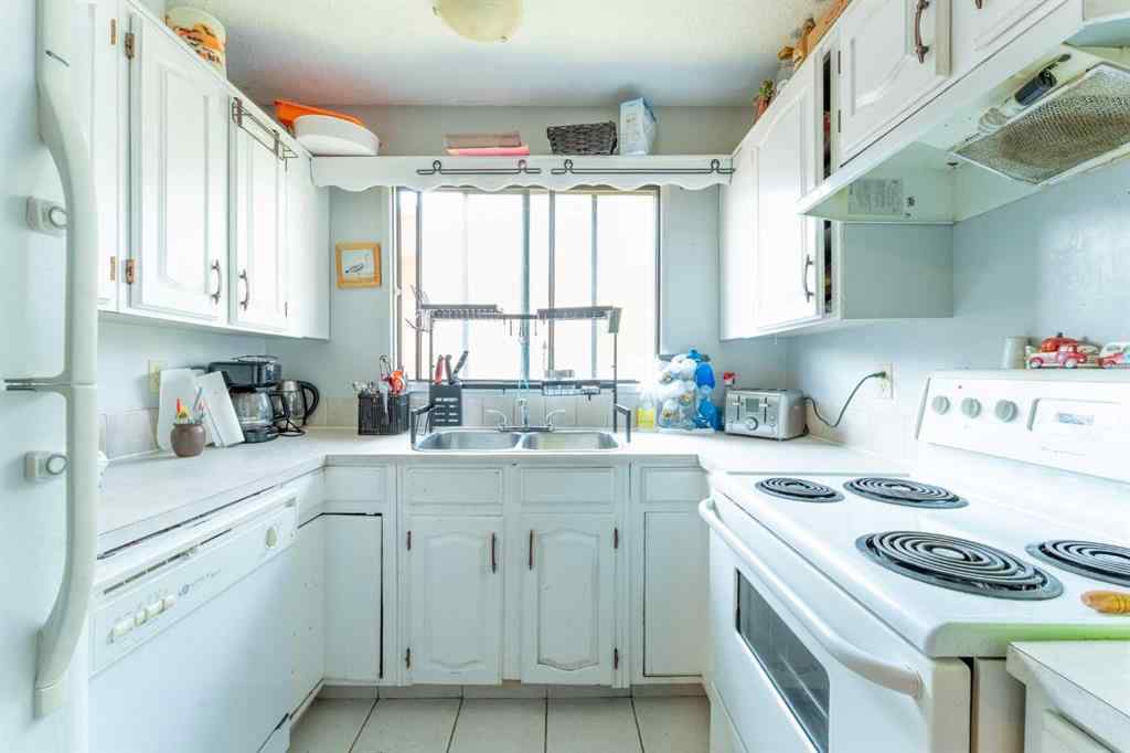 MLS® A2244939 - 53 Beaconsfield Crescent NW in Beddington Heights Calgary, Residential