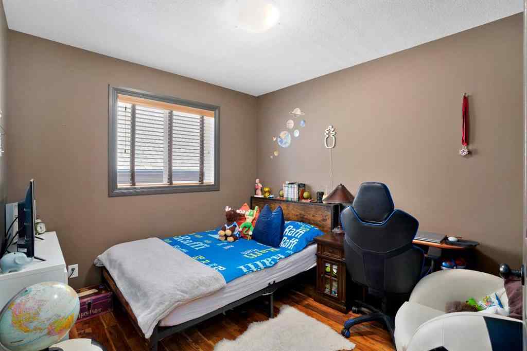 MLS® A2244940 - 7 Woodrow Close  in Westlake Red Deer, Residential