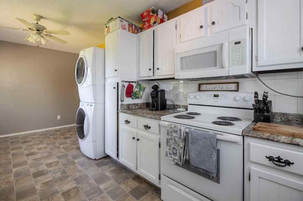 MLS® A2244948 - 78 Purdue Court W in Varsity Village Lethbridge, Residential