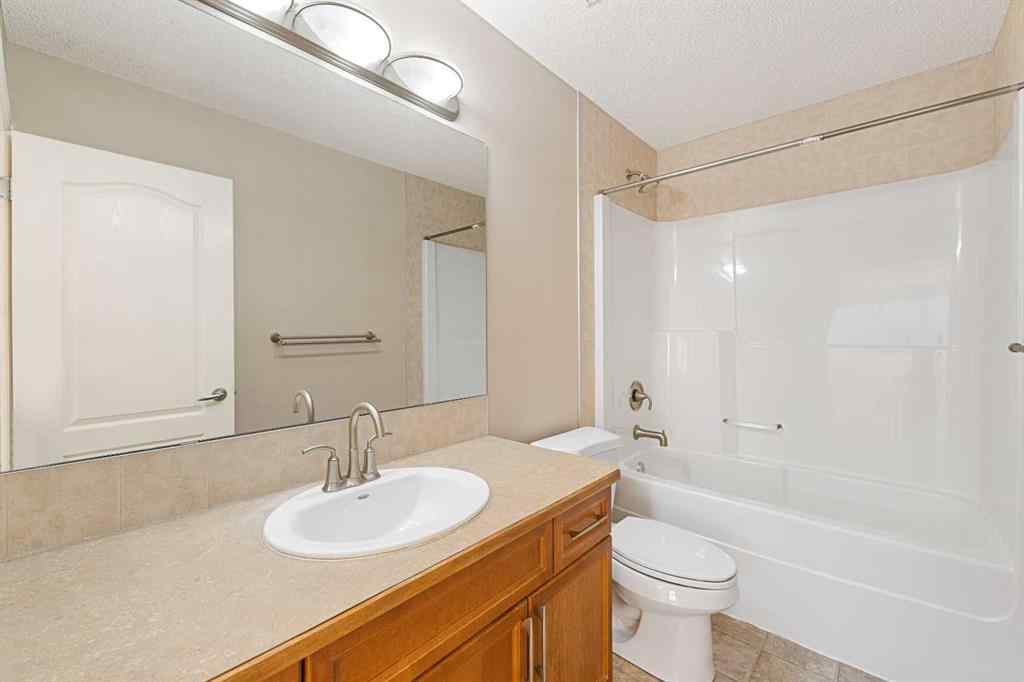 MLS® A2244957 - 6 Kingsland Way SE in Kings Heights Airdrie, Residential