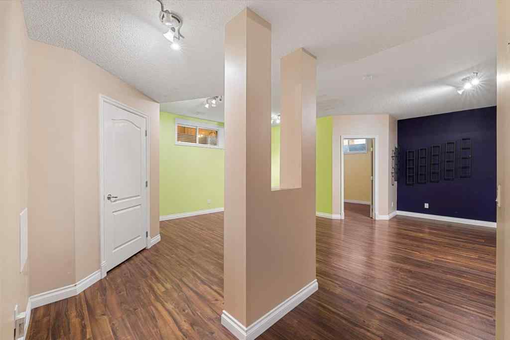 MLS® A2244957 - 6 Kingsland Way SE in Kings Heights Airdrie, Residential