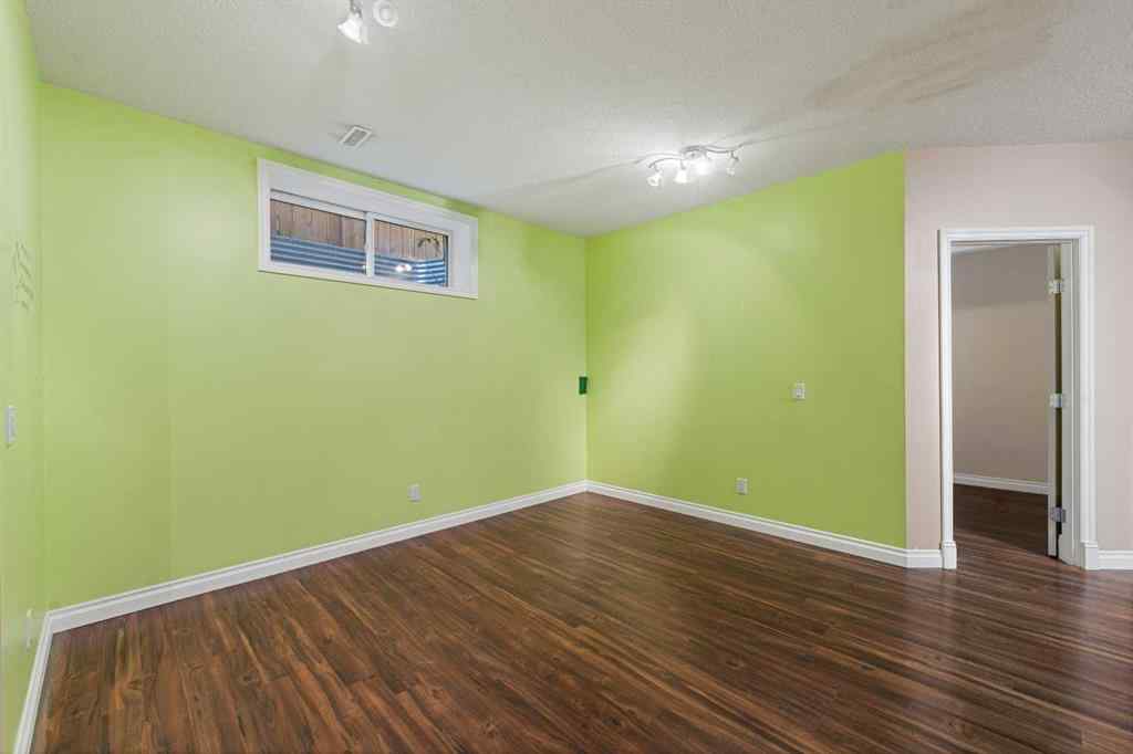 MLS® A2244957 - 6 Kingsland Way SE in Kings Heights Airdrie, Residential