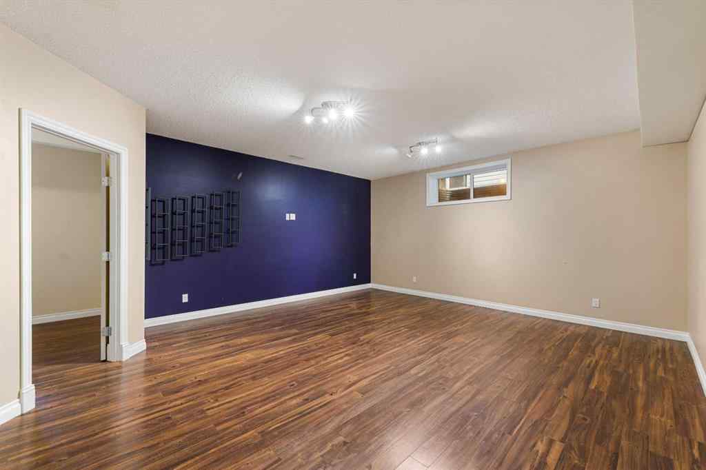 MLS® A2244957 - 6 Kingsland Way SE in Kings Heights Airdrie, Residential