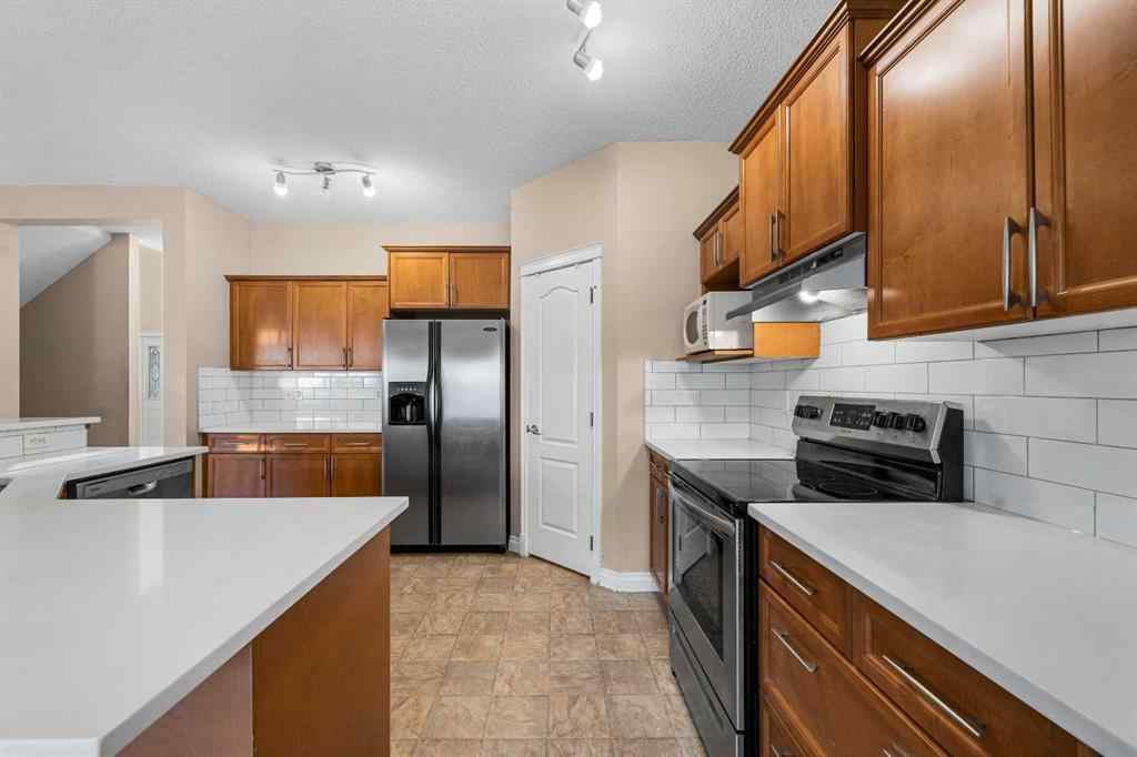 MLS® A2244957 - 6 Kingsland Way SE in Kings Heights Airdrie, Residential