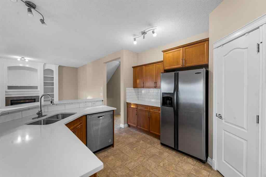 MLS® A2244957 - 6 Kingsland Way SE in Kings Heights Airdrie, Residential