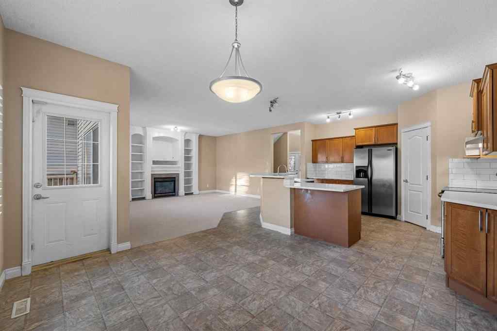 MLS® A2244957 - 6 Kingsland Way SE in Kings Heights Airdrie, Residential