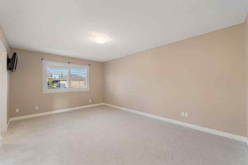 MLS® A2244957 - 6 Kingsland Way SE in Kings Heights Airdrie, Residential