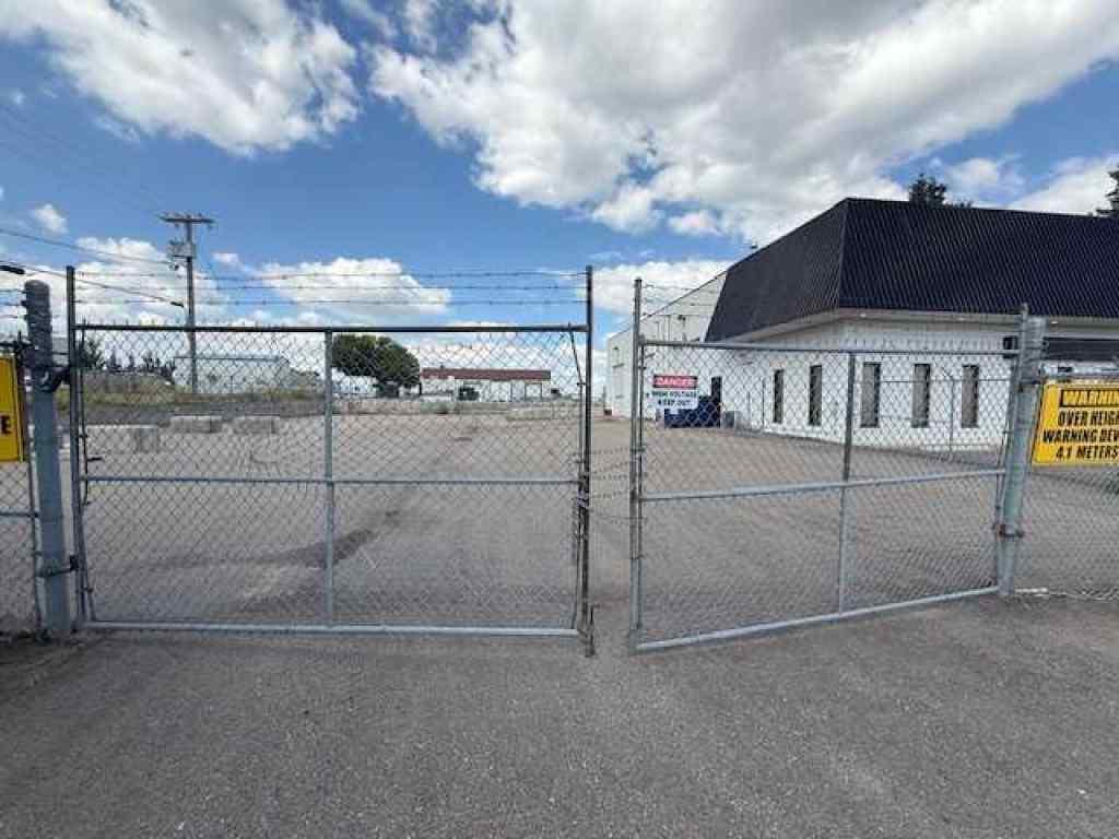 MLS® A2244972 - 2230 9 Avenue SW in South West Industrial Medicine Hat, Commercial