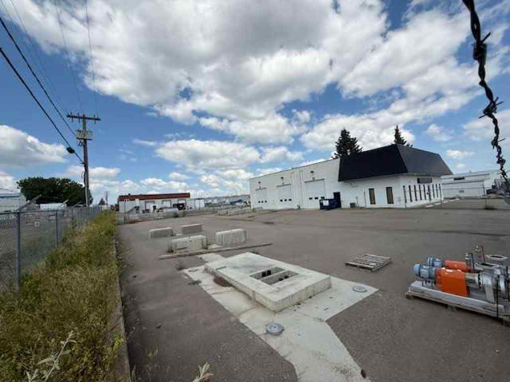 MLS® A2244972 - 2230 9 Avenue SW in South West Industrial Medicine Hat, Commercial