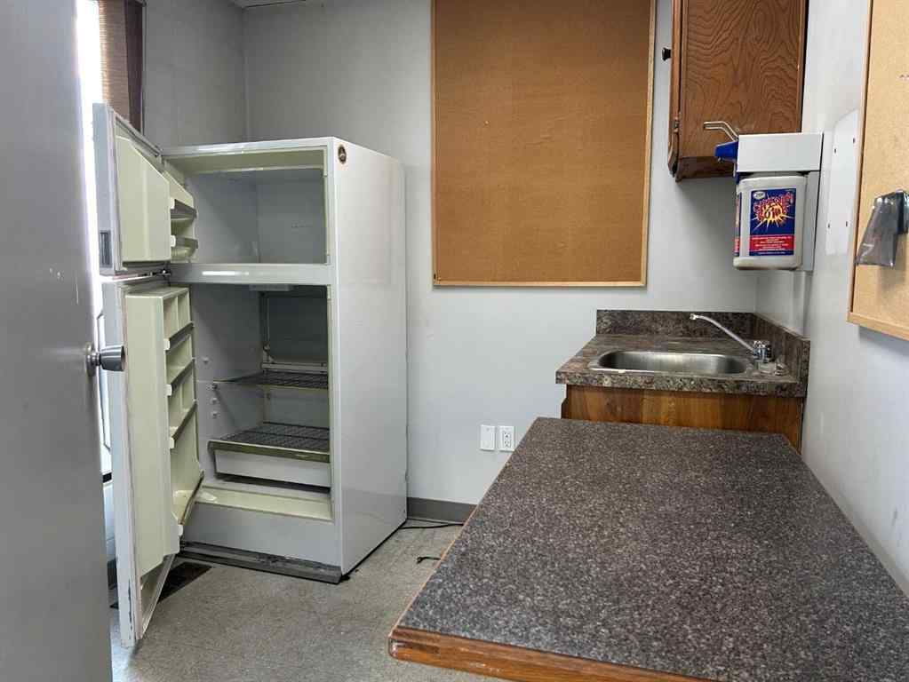 MLS® A2244972 - 2230 9 Avenue SW in South West Industrial Medicine Hat, Commercial