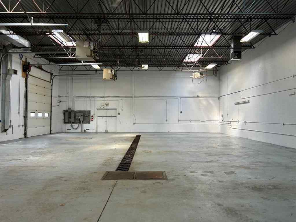 MLS® A2244972 - 2230 9 Avenue SW in South West Industrial Medicine Hat, Commercial