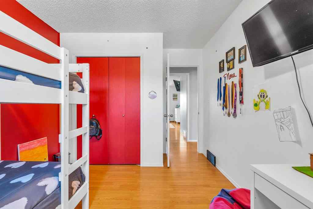 MLS® A2244976 - 20 Westland Gate  in Westridge Okotoks, Residential