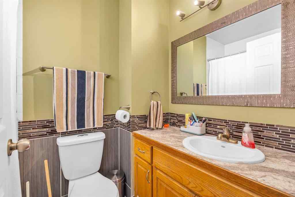 MLS® A2244976 - 20 Westland Gate  in Westridge Okotoks, Residential