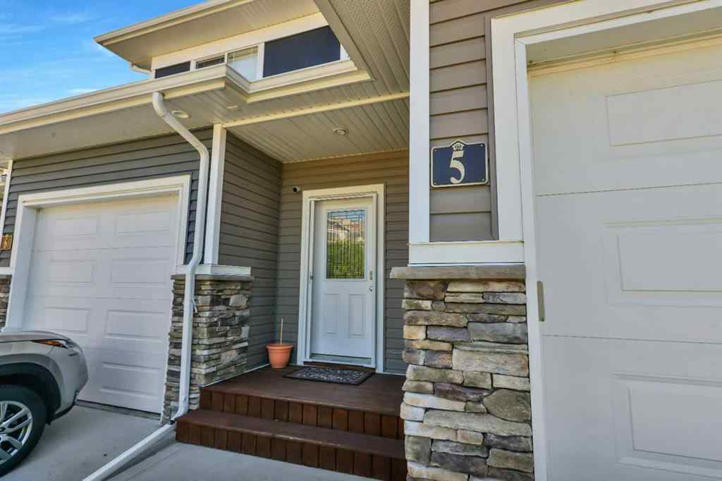 MLS® A2244987 - Unit #5 5301 Windward Place  in Newport Sylvan Lake, Residential