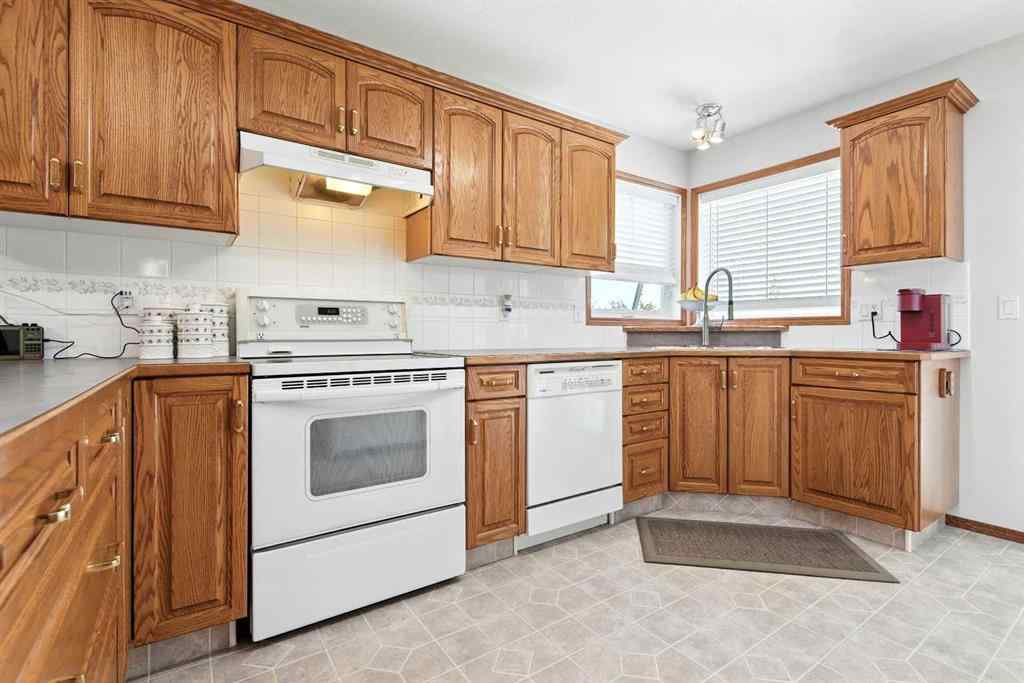 MLS® A2244993 - 40 Ammeter Close  in Aspen Ridge Red Deer, Residential