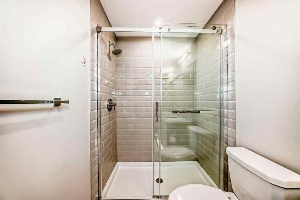 MLS® A2244995 - Unit #115 1702 17 Avenue SW in Scarboro Calgary, Residential