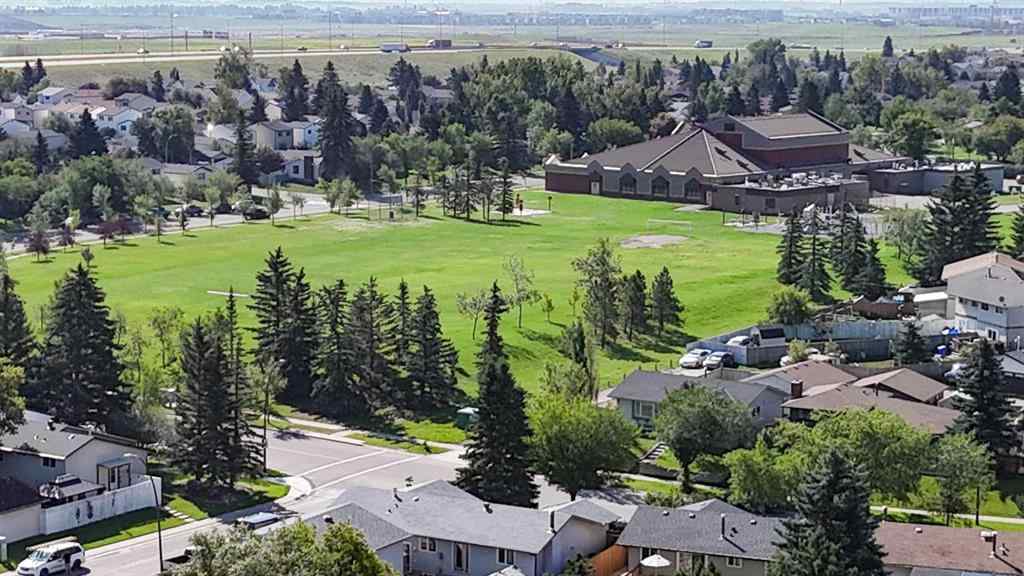 MLS® A2245003 - 904 Abbotsford Drive NE in Abbeydale Calgary, Residential
