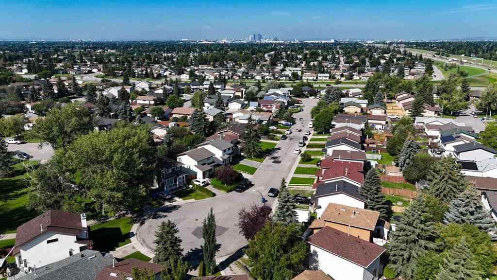 MLS® A2245003 - 904 Abbotsford Drive NE in Abbeydale Calgary, Residential