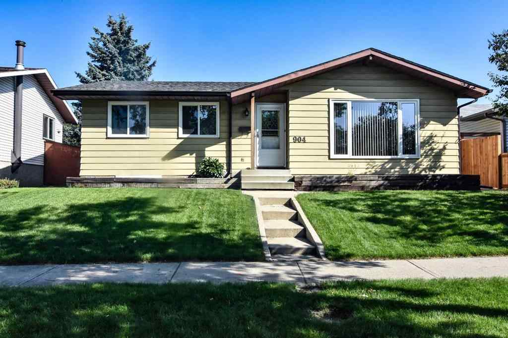 MLS® A2245003 - 904 Abbotsford Drive NE in Abbeydale Calgary, Residential